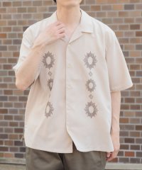 ITEMS URBAN RESEARCH/モチーフ刺繍ドライタッチ 半袖シャツ/508198079