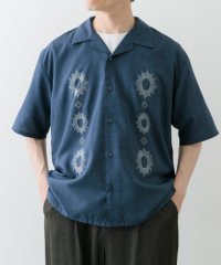 ITEMS URBAN RESEARCH/モチーフ刺繍ドライタッチ 半袖シャツ/508198079