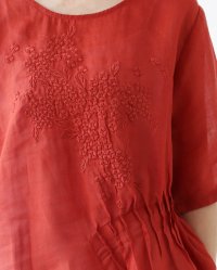 sanpo kuschel/サンポクシェル sanpo kuschel 華やかな花刺繍顔映えカラートップス/508200269