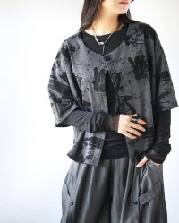 OTONA/オトナ OTONA アートな表情でコーデにスパイスを。前後2WAYトップス/508200296