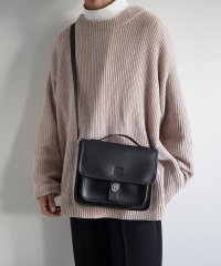 Rename /【人気急上昇中】 【★人気カラー】 リネーム Rename 【WEARISTA こーせ ×DEVICE コラボ】 フロントバックル 横型ショルダーバッグ/508178012