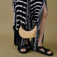 CHARLES & KEITH/ラフィア&レザー クレセントホーボーバッグ/508194246