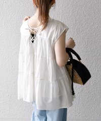 SHIPS any WOMEN/SHIPS any:〈手洗い可能〉箔 ティアード レースアップ フレンチスリーブ ブラウス/508202851