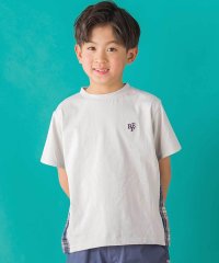 BeBe Petits Pois Vert/【店舗限定】チェック切り替えロゴ刺しゅう天竺Tシャツ(95~150cm)/508194674
