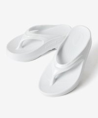 OOFOS/ウーフォス OOFOS 1410 サンダル OOmega レディース リカバリーサンダル 厚底 コンフォートサンダル トングサンダル ユニセックス/506125964