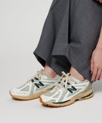 ＜New Balance＞M1906/スニーカー