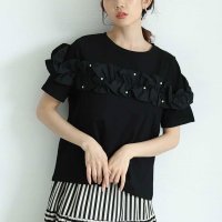 Sawa a la mode/サワアラモード Sawa a la mode パールの粒が降り注ぐデコルテフリルトップス/508219965