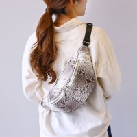 sankyoshokai/サンキョウショウカイ 三京商会 ダイヤモンドパイソンレザー ボディバッグ 肩掛け 斜め掛け(06001826r)/508222350