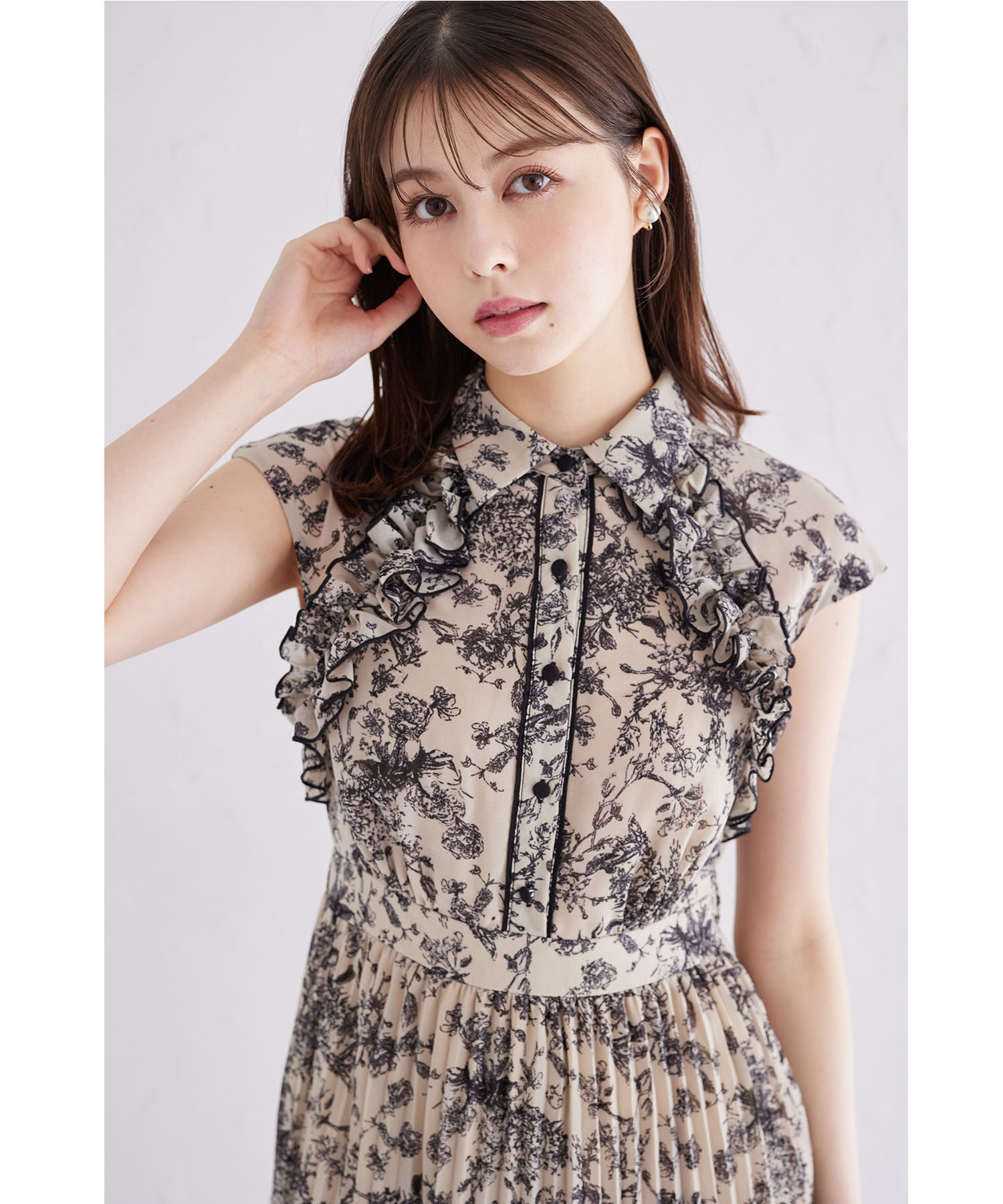 tocco トッコクローゼット　フリル付きフラワープリントシャツプリーツワンピ トッコクローゼット tocco closet フリル付きフラワープリント