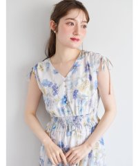 tocco closet/トッコクローゼット tocco closet 肩ドロストリボン付きフラワープリントウエストシャーリングワンピース/508223151