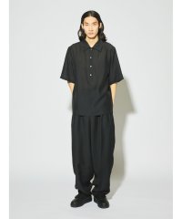 MIDIUMISOLID/MIDIUMISOLID Men’s スラブシアーテーパードパンツ/508240500