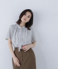 NATURAL BEAUTY BASIC/フリルネックナローボウタイブラウス/508241228
