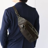 sankyoshokai/サンキョウショウカイ 三京商会 クロコダイル ボディバッグ マット加工 牛革 型押し/508244974
