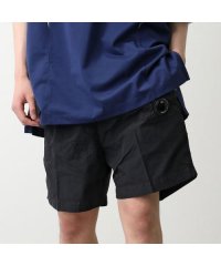 C．P． COMPANY/シーピーカンパニー C.P. COMPANY C.P.COMPANY ハーフパンツ 18CMBW233A 005991G ナイロン 【返品不可商品】/508251391