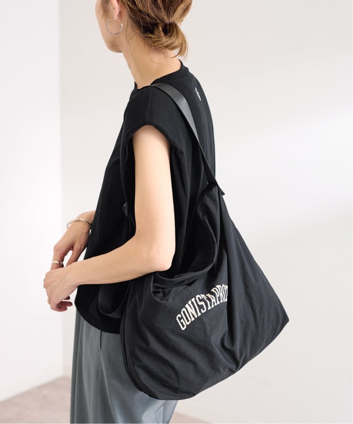 極美品 TORRAZZO DONNA バックペプラム切り替えブラックガーデ