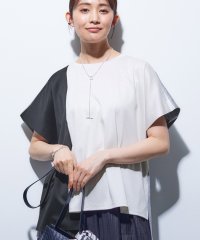 INDIVI/【洗える／汗ジミ防止】バイカラー＆アシメヘム Tシャツ/508269922