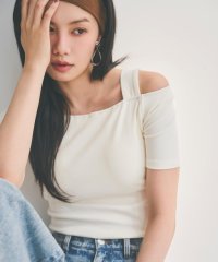 AND COUTURE/6/6(金)発売カップ付きオフショルプルオーバー\t/508272955