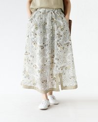 sanpo kuschel/サンポクシェル sanpo kuschel スリットで楽ちん幾何学模様のスカート/508275746