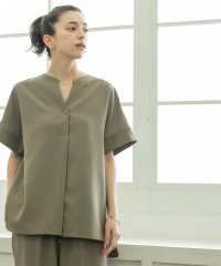 OPAQUE.CLIP/《5色展開/SS－LLサイズ》スキッパー金ボタンブラウス/セットアップ対応【防シワ/ストレッチ/洗濯機洗い可】/508277429