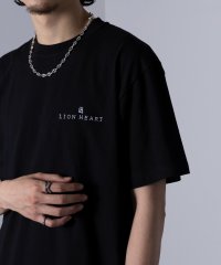 LION HEART /ライオンハート LION HEART 別注 ワンポイント刺繍 クルーネック 半袖 Tシャツ/508280033