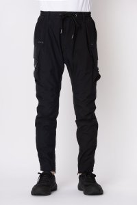 1PIU1UGUALE3 RELAX/ウノ ピゥ ウノ ウグァーレ トレ リラックス 1PIU1UGUALE3 RELAX カーゴパンツ WINDSTOPPER プロダクト by GORE－TEX /508283475