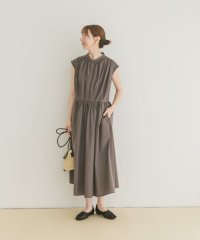 ITEMS URBAN RESEARCH/ノースリーブタックギャザーワンピース/508291617