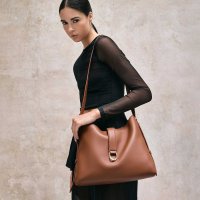 CHARLES & KEITH/Gabine ガビーヌ レザーベルトホーボーバッグ/508294109