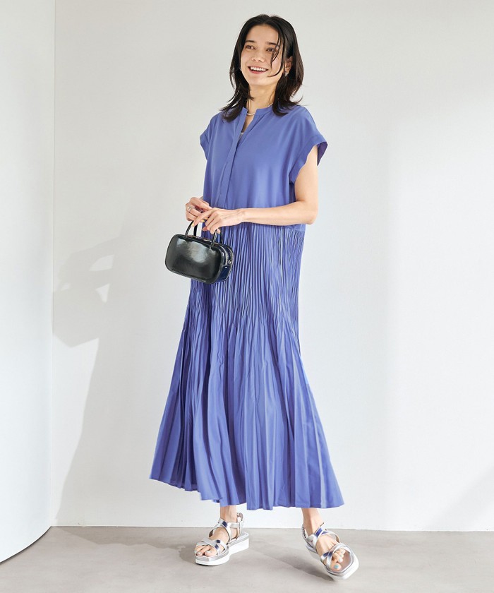 プリーツプリーズ　BRAND NEW DAY ワンピース　グリーン アイテムのご紹介「BRAND NEW DAY」 – isseymiyake.com