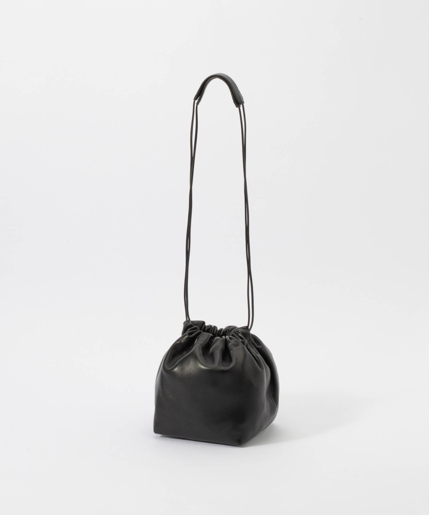 【JIL SANDER】カーブ ミディアム ショルダーバッグ(ブラック） Curve Shoulder ミディアム ウィメンズ | Jil Sander 公式