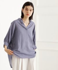 THE SHOP TK/後ろギャザーシアーシャツ【体型カバー／洗える】/508318037