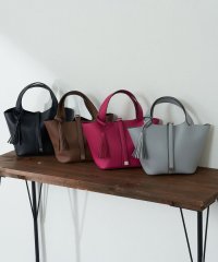 NICE CLAUP/OLIVE des OLIVE OUTLET/きれいめデザイン、タッセル付ハンドバッグ/508319654