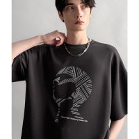 Classical Elf/クラシカルエルフ Classical Elf 「視線を独り占め。」フェイスグラフィックオーバーサイズTシャツ/508320231