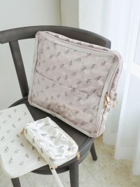 MAJESTIC LEGON/MAJESTIC LEGON サテンフローラルガジェットポーチ/508305579