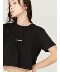 emmi atelier/【限定カラー】【emmi×PlaX（TM）】クロップドemmiロゴＴシャツ/508321105