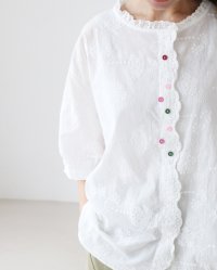 sanpo kuschel/サンポクシェル sanpo kuschel さりげないレースと心くすぐる彩りボタントップス/508324303