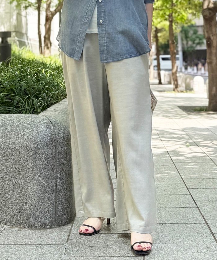 美品★ビアズリー BEARDSLEY リボン柄　プリント　カットソー BEARDSLEY（ビアズリー）の「ぶどう柄フロント刺繍フレンチ
