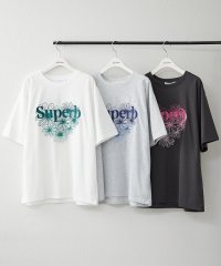 NICE CLAUP/OLIVE des OLIVE OUTLET/グラデ花刺しゅうBIGＴシャツ/508335270