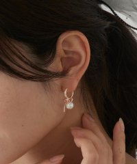 MAGASIN DE MODE Chou Chou/マガジンデモードシュシュ MAGASIN DE MODE Chou Chou ピアス ニッケルフリー メタル パール リボン フープピアス OSWY/508335906