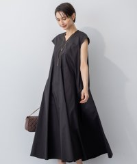 NIJYUSANKU（LARGE SIZE）/【接触冷感/撥水加工/洗える】ストレッチブロード Vネックワンピース/508339965
