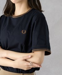 FRED PERRY/フレッドペリー FRED PERRY 【正規品】フレッドペリー FRED PERRY TWIN TIPPED T－SHIRT M1588 Tシャツ 半袖 カット/507920335
