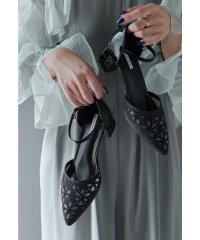 niana/ニアナ niana 花柄パンチングカットチャンキーヒールパンプス 結婚式 二次会 同窓会 成人式 パーティー フォーマル オケージョン/508340801
