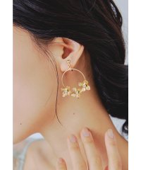 niana/ニアナ niana フラワーサークルイヤリング 両耳 大ぶり ゴールド シルバー 結婚式 二次会 同窓会 成人式 パーティー お呼ばれ オケージョン フォーマル/508340808