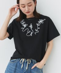 ad thie/アドティエ ad thie 【2025SS新作】フラワーモチーフコード刺繍Tシャツ/508353208