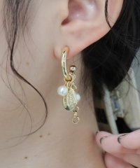 fredy emue/メッセージプレートチャームピアス/508346067