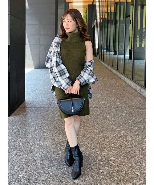 ∮スナイデル SNIDEL∮カットタイトドレス グリーン SNIDEL（スナイデル）の「【WEB限定】カットタイトドレス