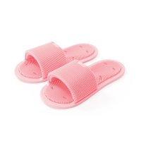 REAL STYLE/リアルスタイル REAL STYLE フットブラシ 足洗いマット スリッパ型 吸盤付き 足 指 かかと 踵 足裏 フットケア 角質 ニオイ 臭い 浴室 お風呂 /508369775