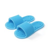 REAL STYLE/リアルスタイル REAL STYLE フットブラシ 足洗いマット スリッパ型 吸盤付き 足 指 かかと 踵 足裏 フットケア 角質 ニオイ 臭い 浴室 お風呂 /508369775