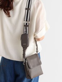 nouer/ヌエール nouer ボトムエンボスショルダーバッグ/508390341