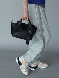 nouer/ヌエール nouer チャーム付きエコレザー2wayバッグ/508390342