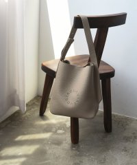 IACUCCI/グッシオ ワンハンドルトート ALCE/507851802